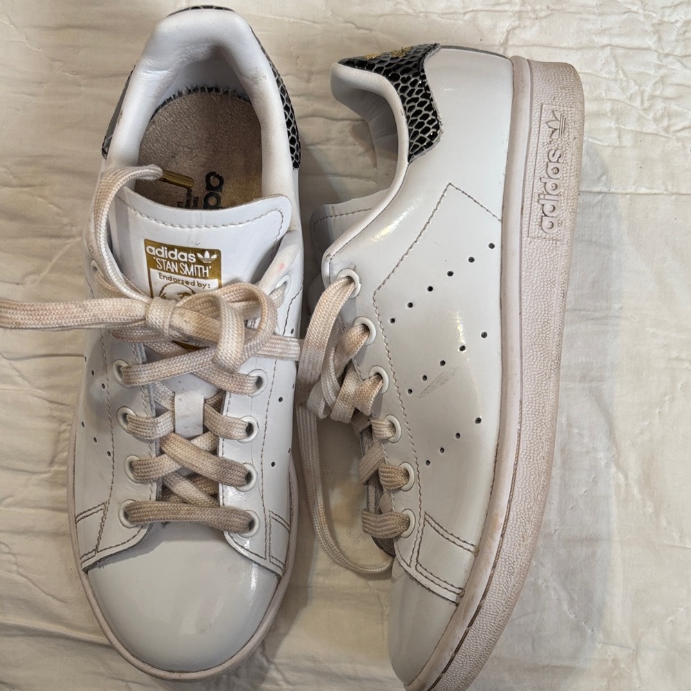 Adidas Stan Smith Women's White patent leather Sneakers with Black Detail